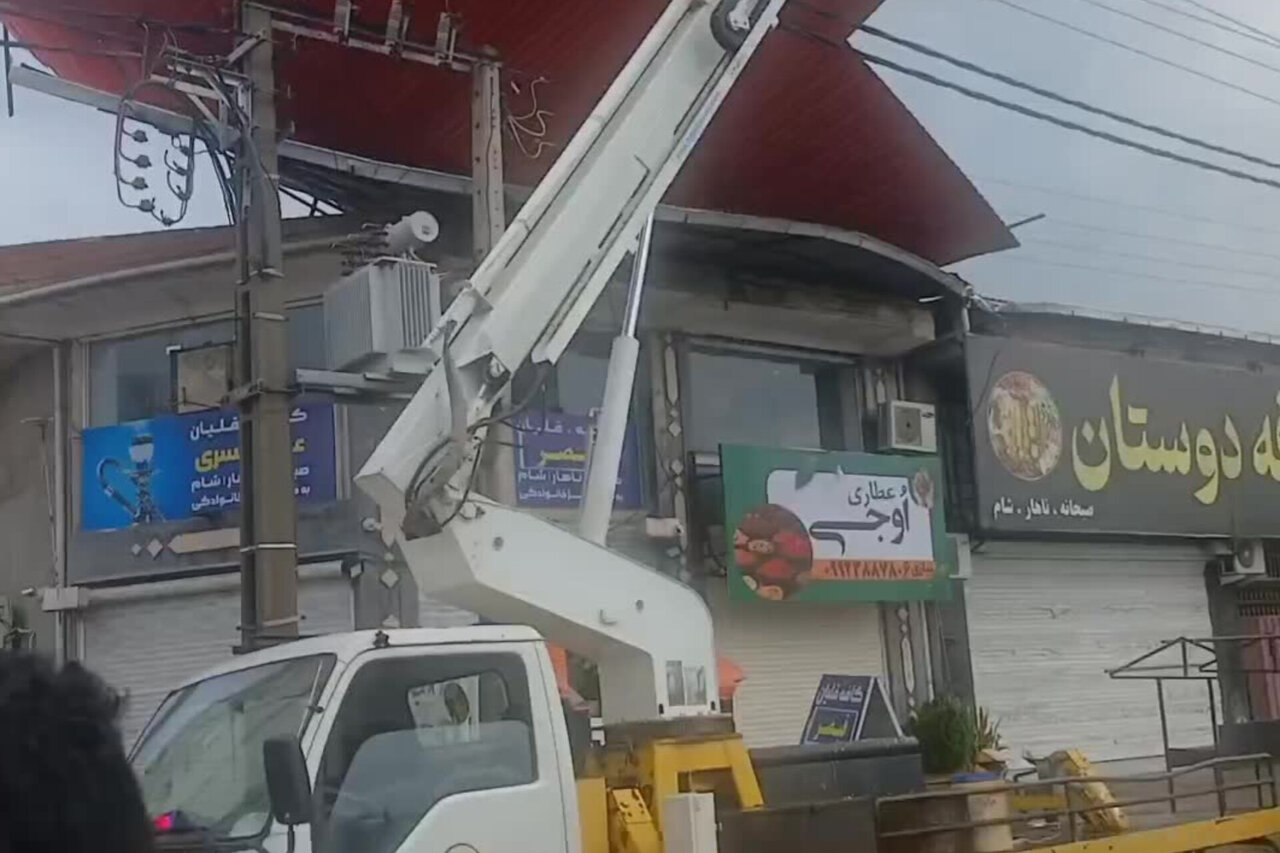 طوفان به ۲۰ واحد مسکن در نکا خسارت زد